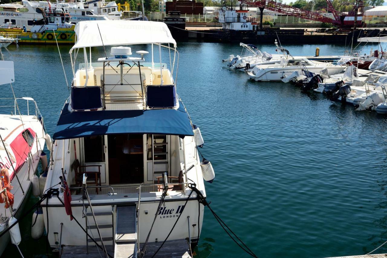 ホテルBlue II Yacht アルバタクス エクステリア 写真