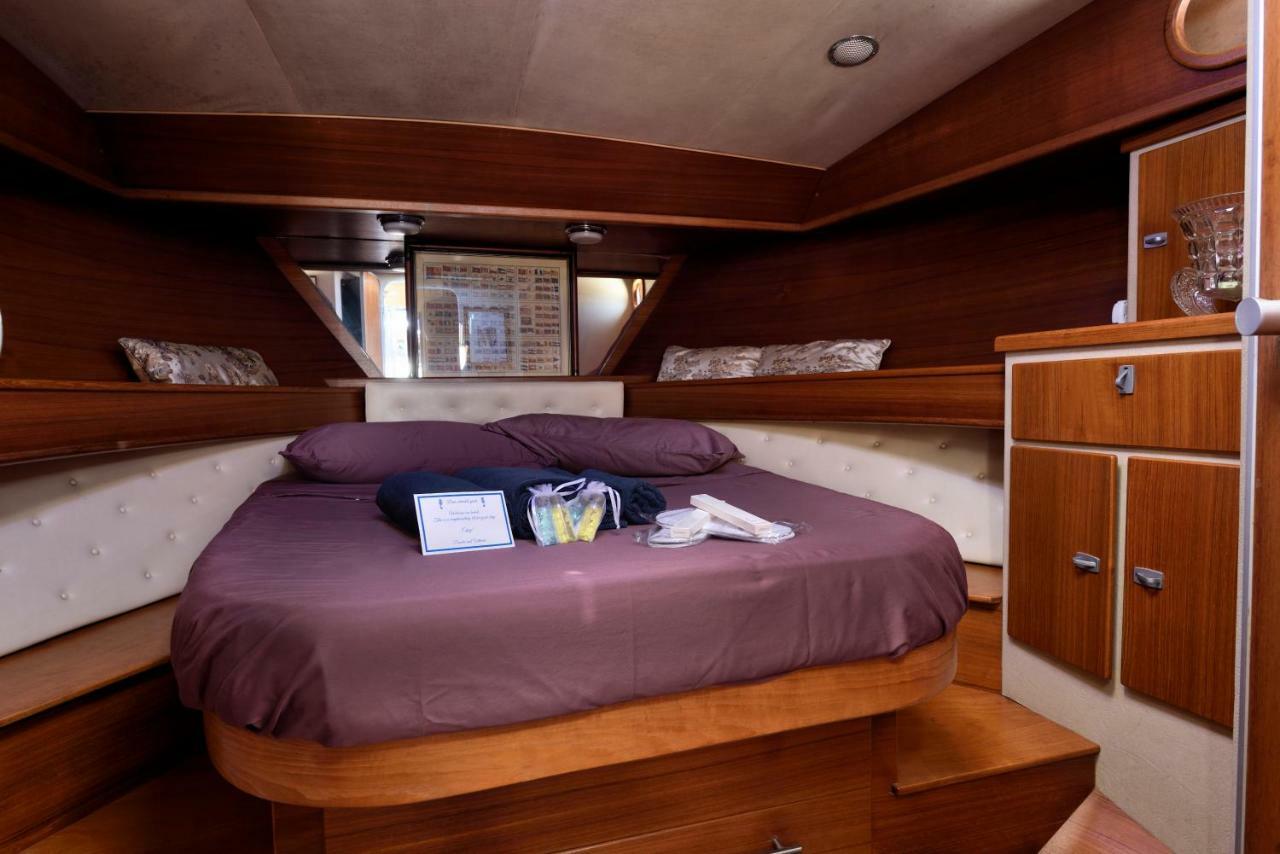 ホテルBlue II Yacht アルバタクス エクステリア 写真