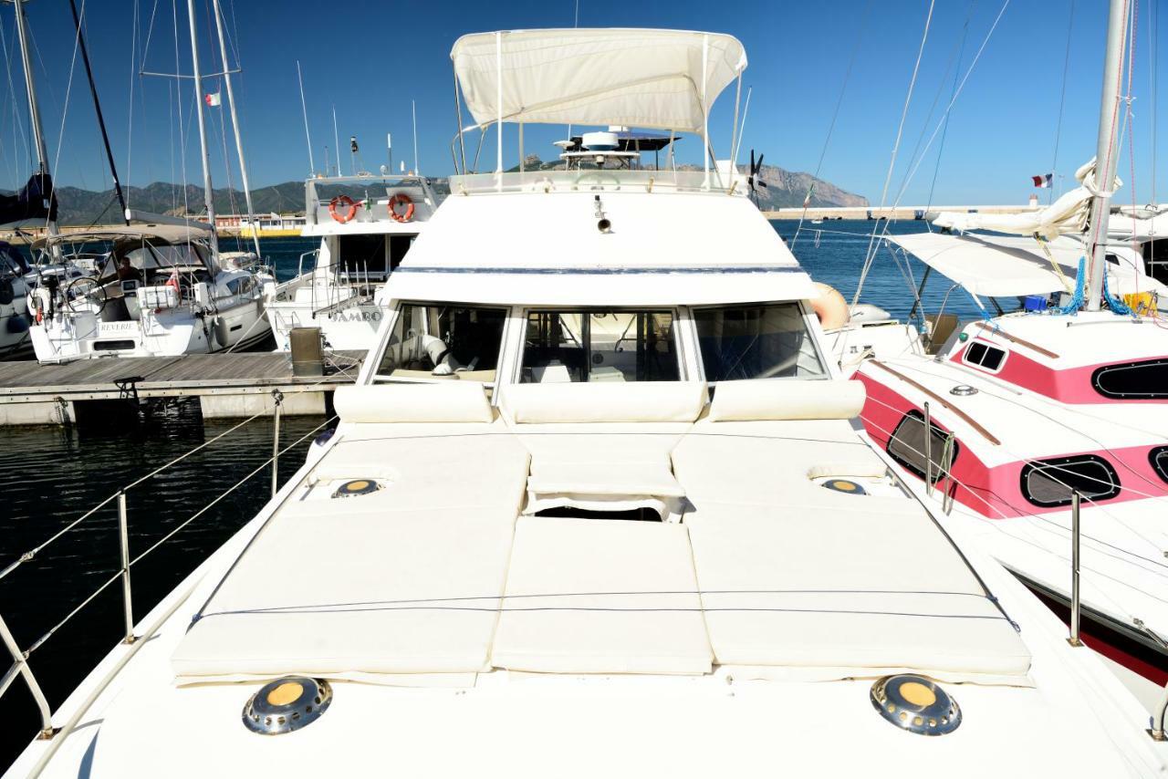 ホテルBlue II Yacht アルバタクス エクステリア 写真