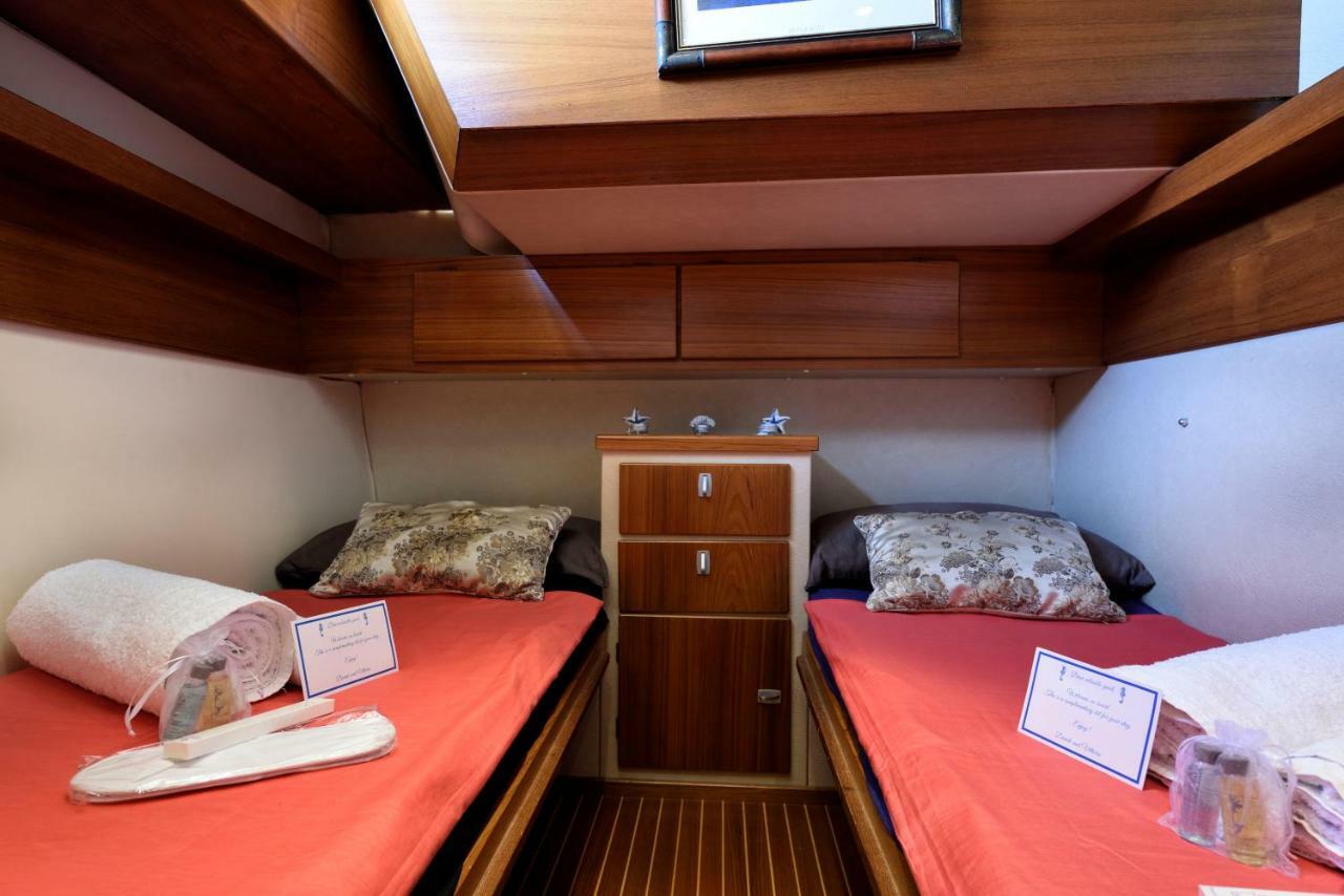 ホテルBlue II Yacht アルバタクス エクステリア 写真