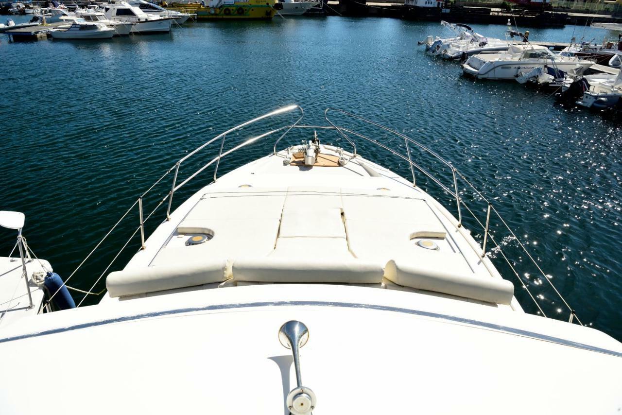ホテルBlue II Yacht アルバタクス エクステリア 写真