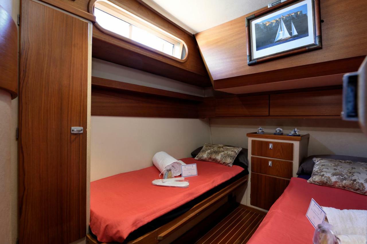ホテルBlue II Yacht アルバタクス エクステリア 写真