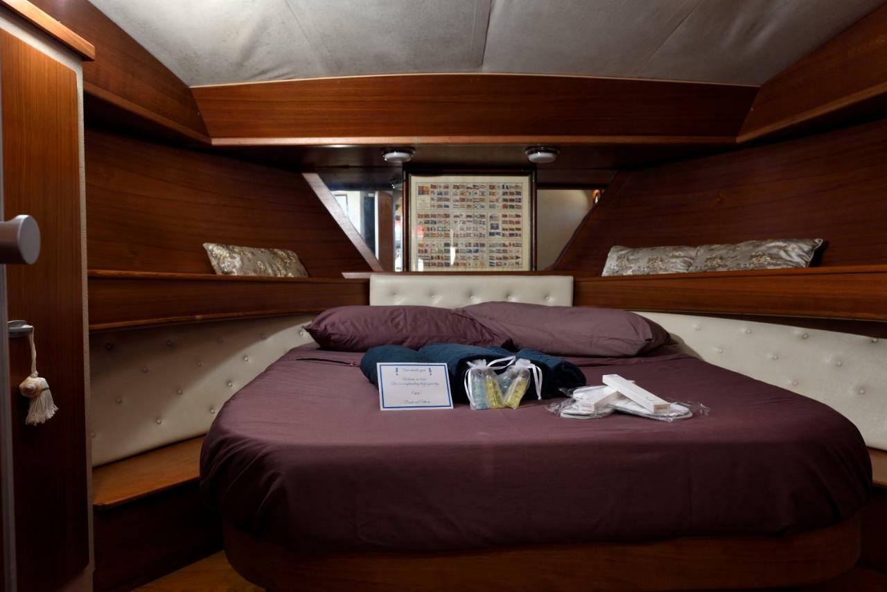 ホテルBlue II Yacht アルバタクス エクステリア 写真