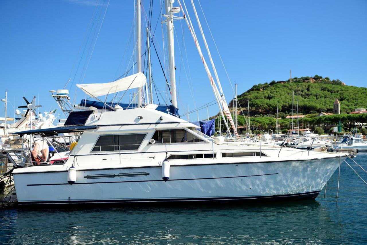 ホテルBlue II Yacht アルバタクス エクステリア 写真